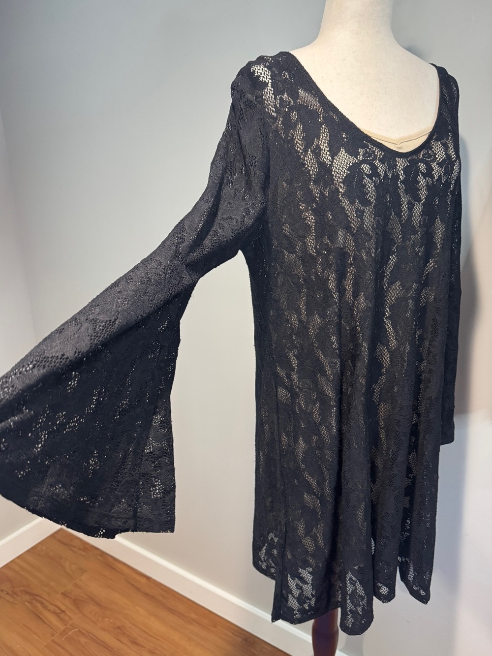 ECI Black Floral Lace Shift Dress Sheer Bell Sleeves Lined Whimsigoth Witchy L